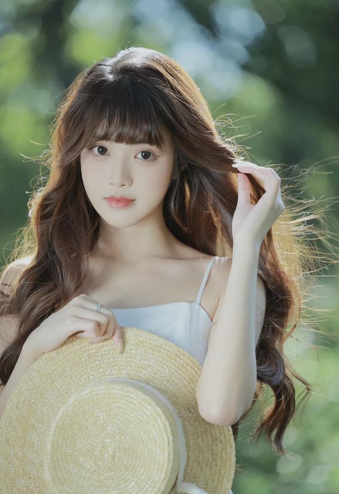 薄太太今天又被扒马甲了